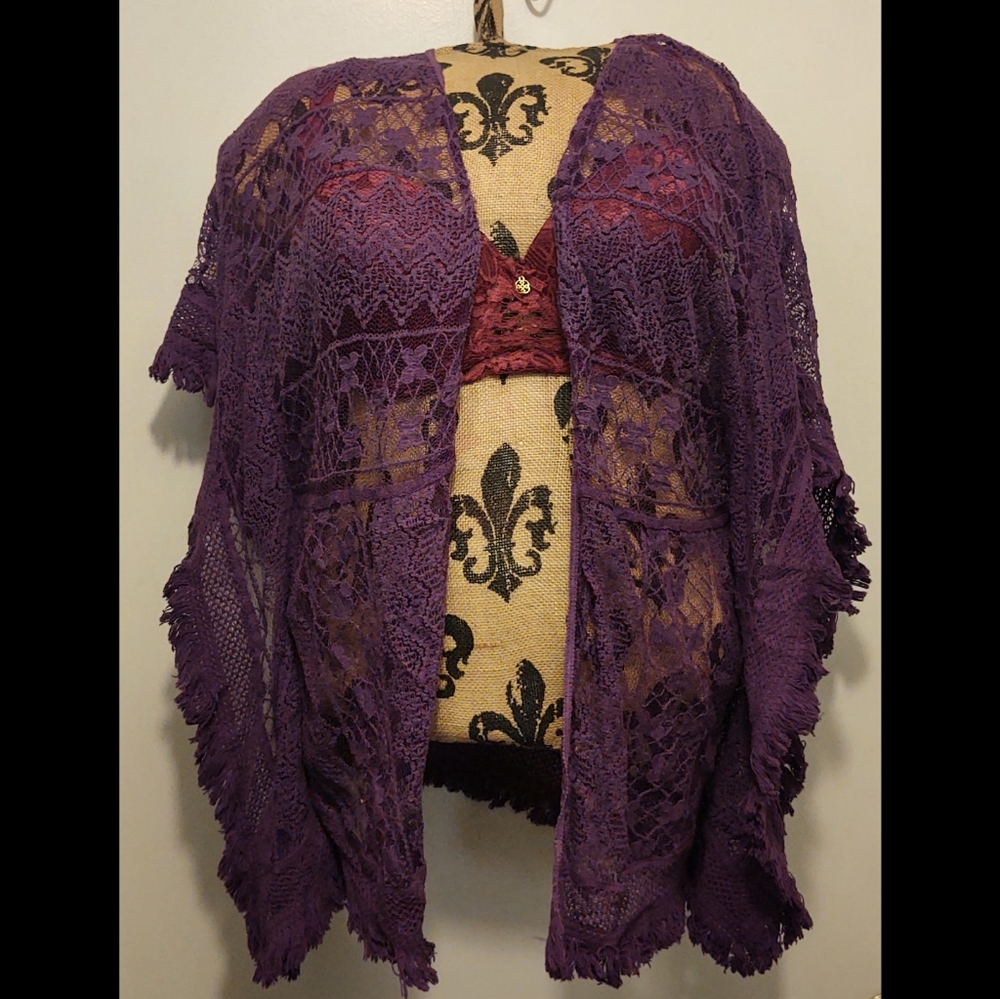 Curation Creation Purple lace duster